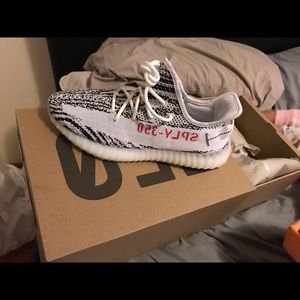 Yezzy Boost 350 Zebra size 9.5